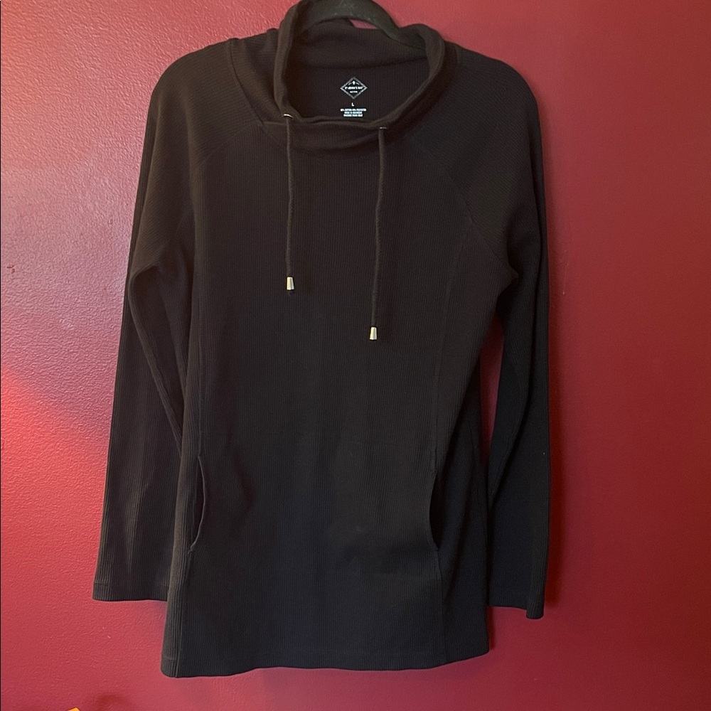 St. John's Bay Black Activewear Top